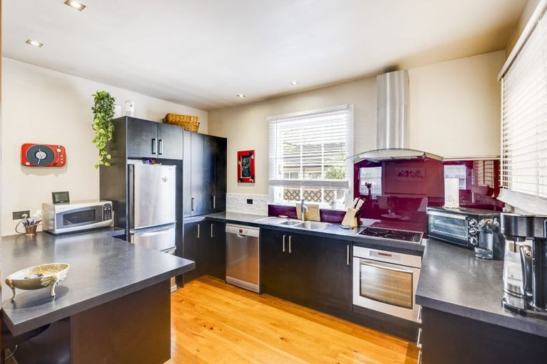 Photo of property in 707a Queen Street East, Parkvale, Hastings, 4122