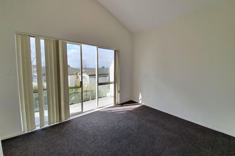 Photo of property in 268/2a Onewa Road, Birkenhead, Auckland, 0626