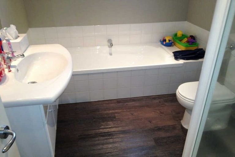 Photo of property in 1 Glen Oaks Drive, Northwood, Christchurch, 8051