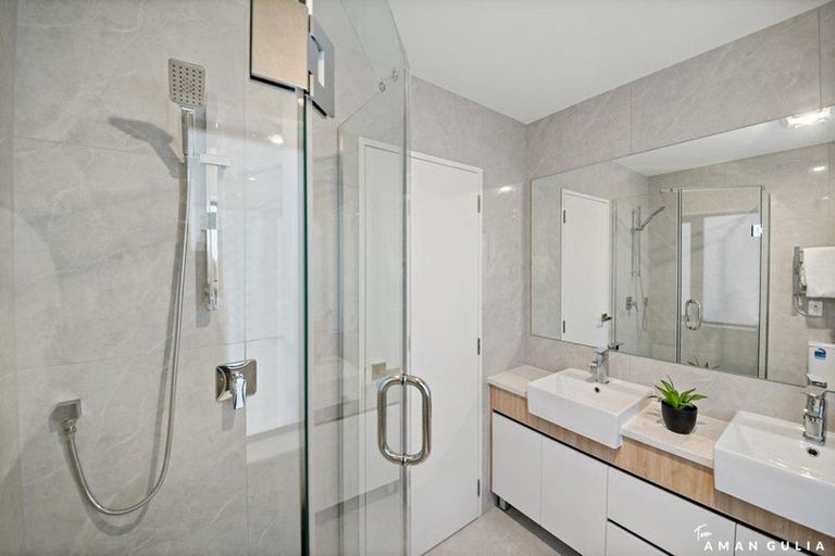Photo of property in 155 Te Atatu Road, Te Atatu South, Auckland, 0610