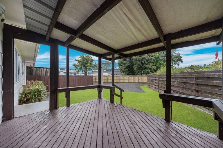 Photo of property in 1/29 Kindergarten Drive, Conifer Grove, Takanini, 2112