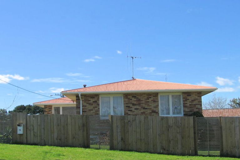 Photo of property in 79 Kingswood Road, Brookfield, Tauranga, 3110