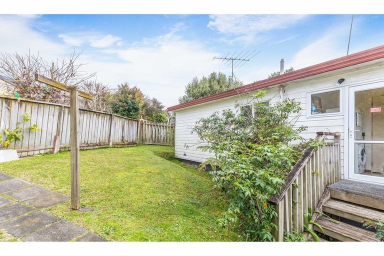 Photo of property in 12a Jean Place, Stanmore Bay, Whangaparaoa, 0932