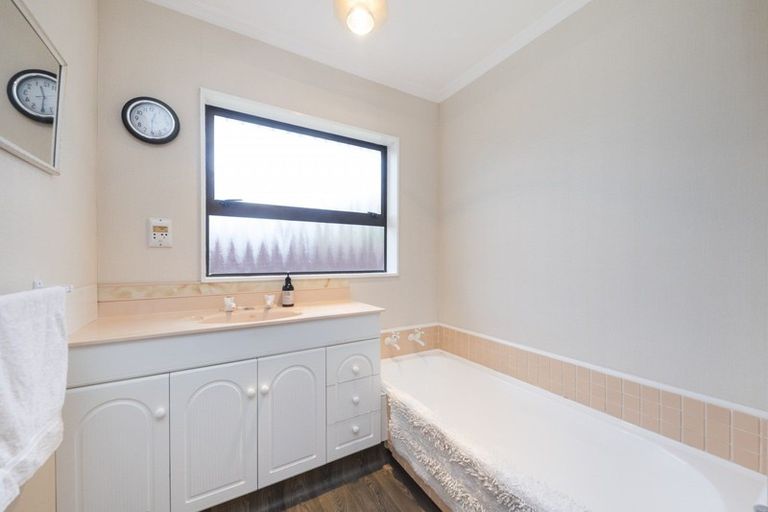 Photo of property in 30 Fiona Crescent, Feilding, 4702