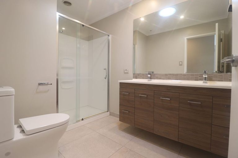 Photo of property in 9 Touhou Road, Hobsonville, Auckland, 0616