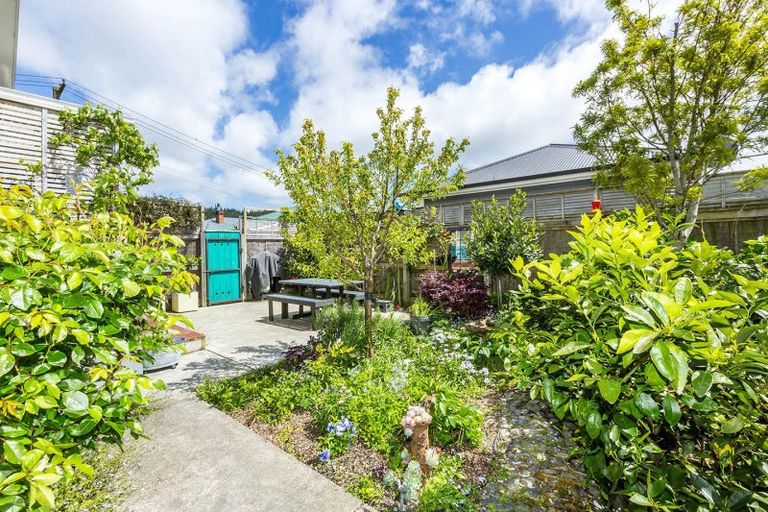 Photo of property in 15a Kiln Street, Silverstream, Upper Hutt, 5019