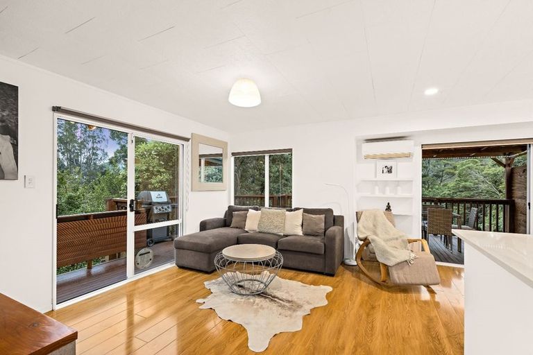 Photo of property in 12 Lowell Place, Massey, Auckland, 0614