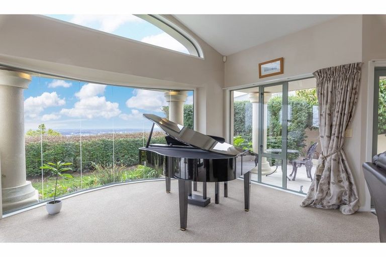 Photo of property in 34 Harry Ell Drive, Cashmere, Christchurch, 8022
