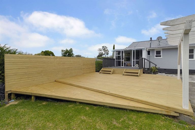 Photo of property in 60 Hilling Street, Titirangi, Auckland, 0604