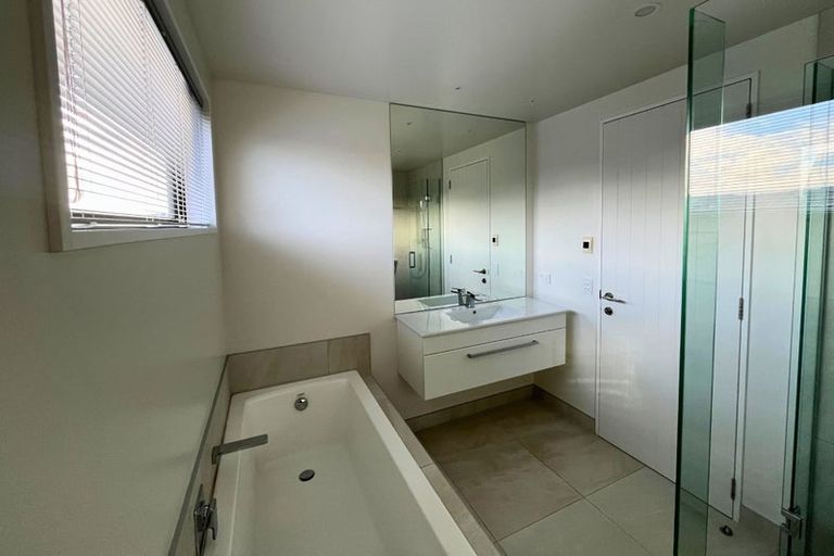 Photo of property in 18 Glen Dene Crescent, Wanaka, 9305