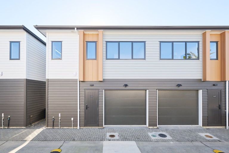 Photo of property in 4/147c Carlisle Road, Northcross, Auckland, 0632