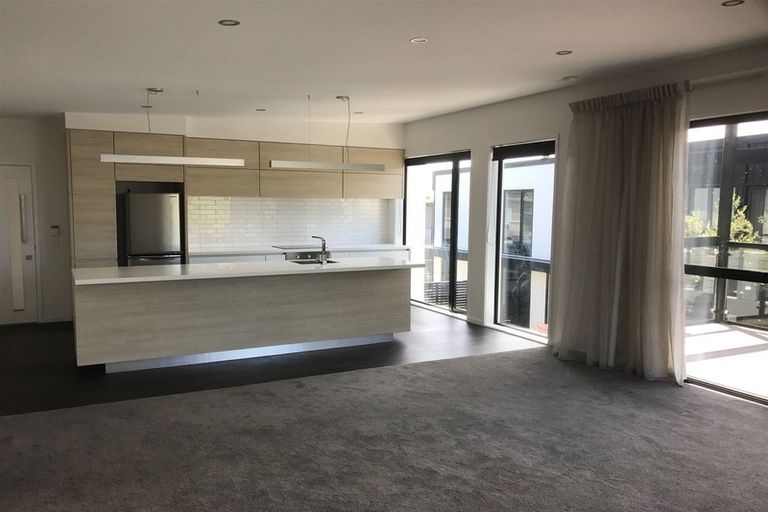 Photo of property in 4/275 Kilmore Street, Christchurch Central, Christchurch, 8011