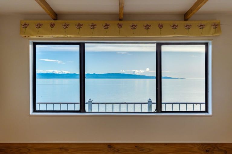 Photo of property in 11 Grenville Terrace, Moana, Nelson, 7011