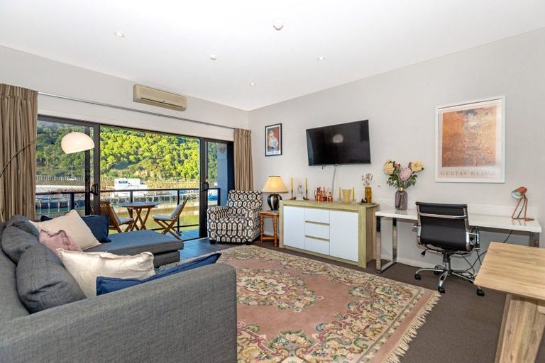 Photo of property in 307/2 Reads Quay, Gisborne, 4010