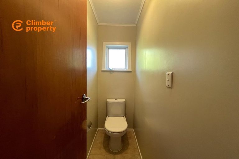 Photo of property in 28 Gilliam Street, New Lynn, Auckland, 0600