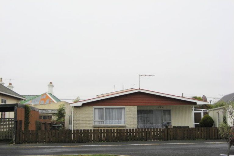 Photo of property in 44 Royal Crescent, Saint Kilda, Dunedin, 9012