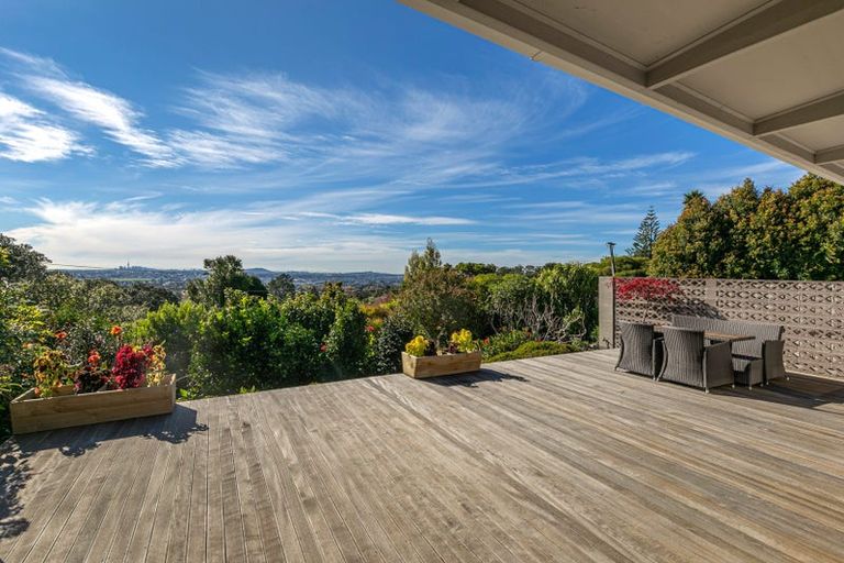 Photo of property in 71 Pleasant Road, Glen Eden, Auckland, 0602