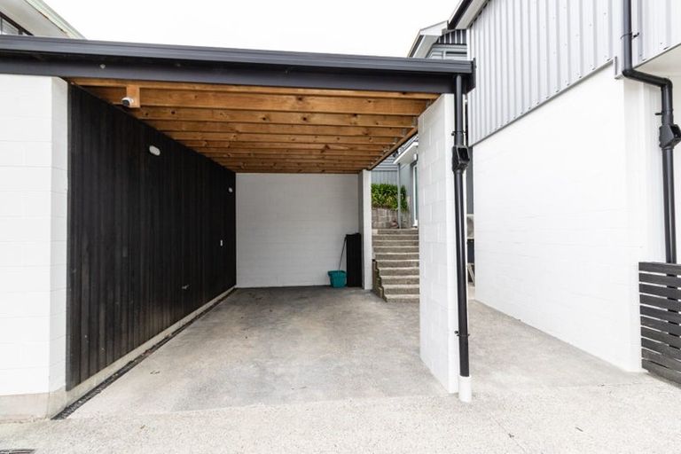 Photo of property in 30 Collins Avenue, Tawa, Wellington, 5028