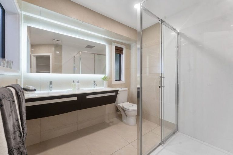Photo of property in 1a Whitby Crescent, Mairangi Bay, Auckland, 0630