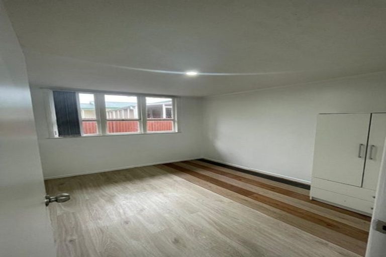 Photo of property in 37 Gloucester Road, Manurewa, Auckland, 2102