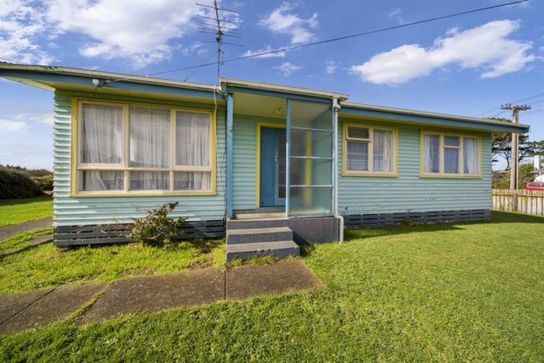 Photo of property in 3 Mcguire Street, Hawera, 4610