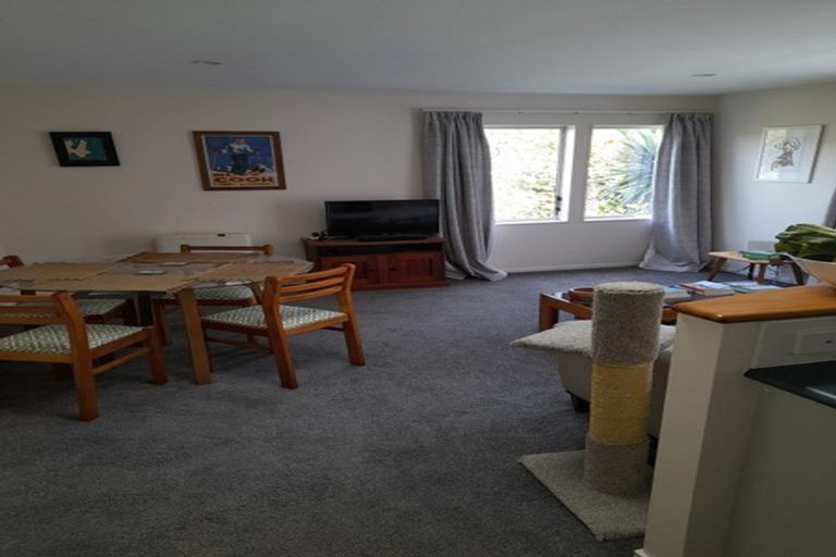 Photo of property in 2/85 Garden Road, Northland, Wellington, 6012