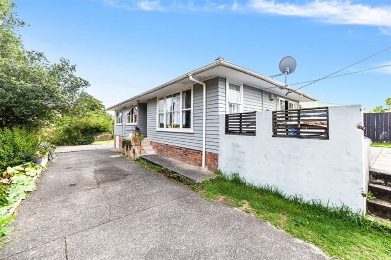 Photo of property in 26 Kereru Street, Henderson, Auckland, 0612