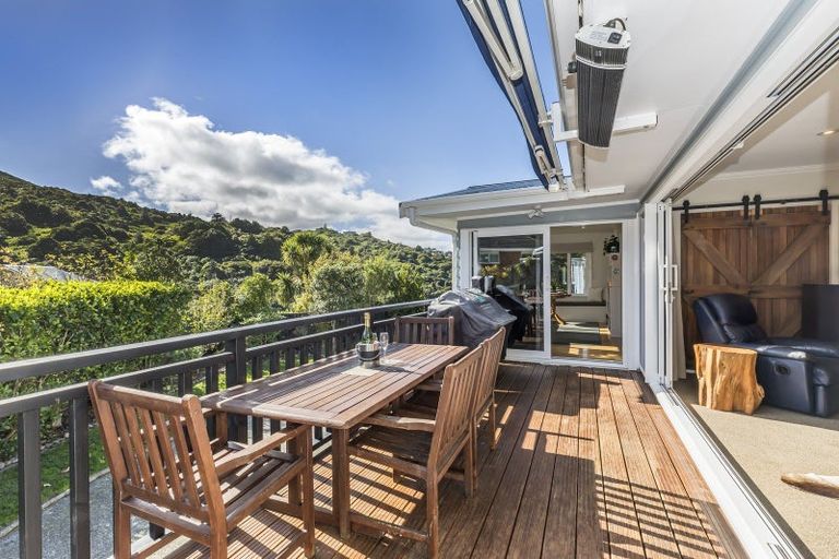 Photo of property in 50 Spencer Street, Crofton Downs, Wellington, 6035