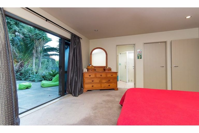 Photo of property in 14 Springvale Road, Waiuku, 2123