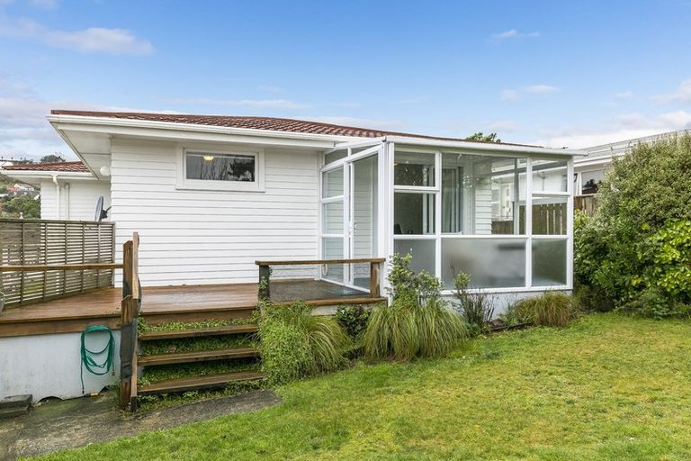 Photo of property in 57 Mark Avenue, Paparangi, Wellington, 6037