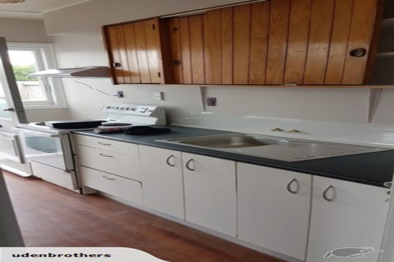 Photo of property in 10 Norwich Street, Linwood, Christchurch, 8062