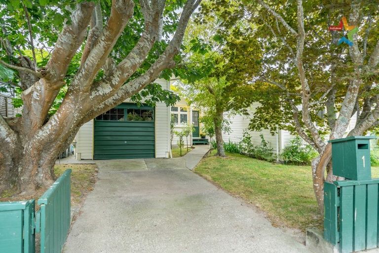 Photo of property in 1 Woodvale Grove, Fairfield, Lower Hutt, 5011