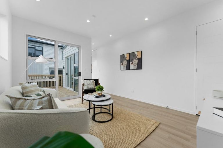 Photo of property in 16a Volante Avenue, Wattle Downs, Auckland, 2103