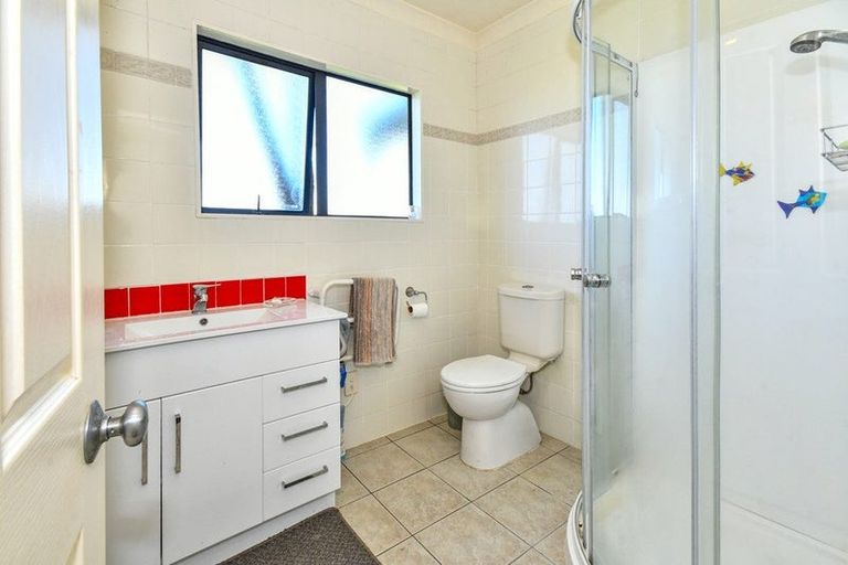 Photo of property in 21 Crannich Place, Wattle Downs, Auckland, 2103