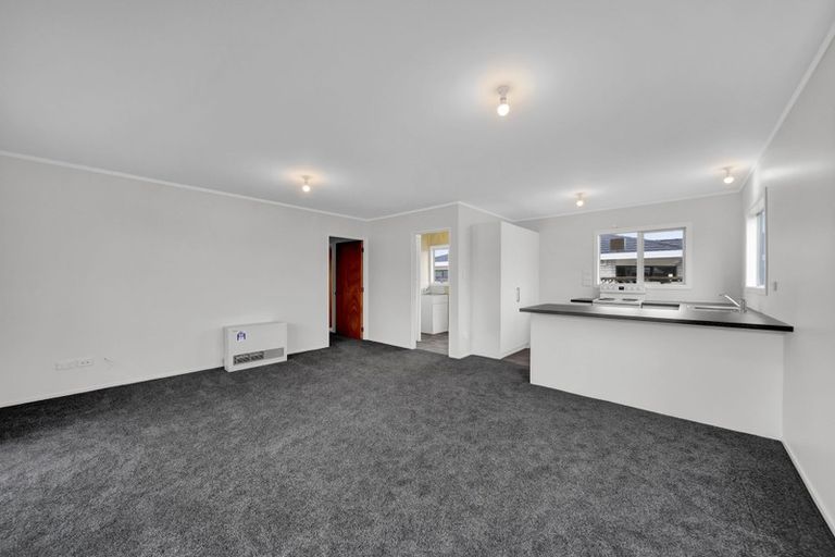 Photo of property in 8a Milmoe Street, Hawera, 4610