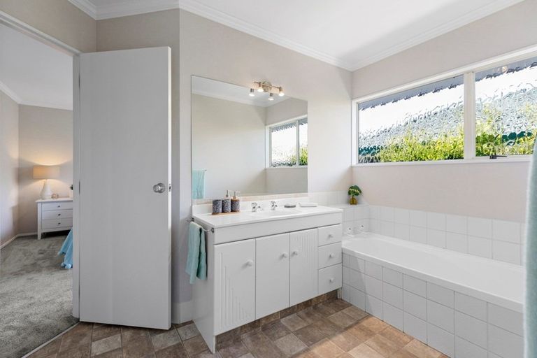Photo of property in 28a Laburnum Glen, Mount Maunganui, 3116