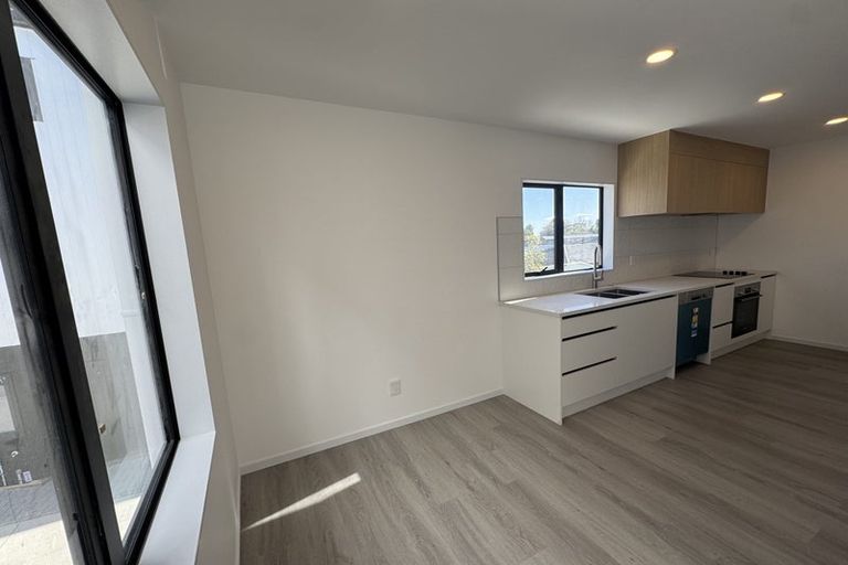 Photo of property in 12c Elcoat Avenue, Te Atatu South, Auckland, 0610