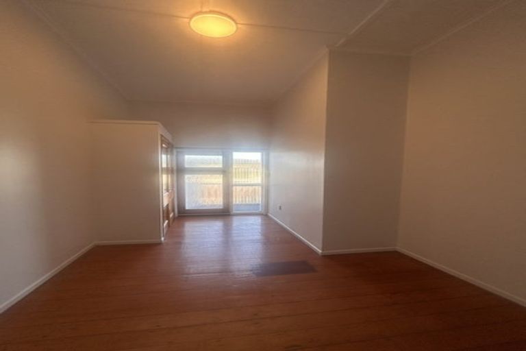 Photo of property in 39 Thompson Street, Mount Cook, Wellington, 6011