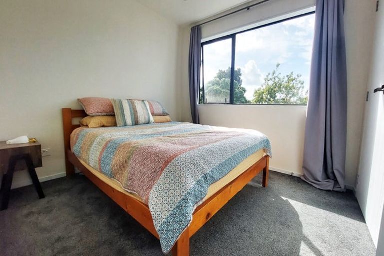 Photo of property in 8/10 Rimu Street, New Lynn, Auckland, 0600