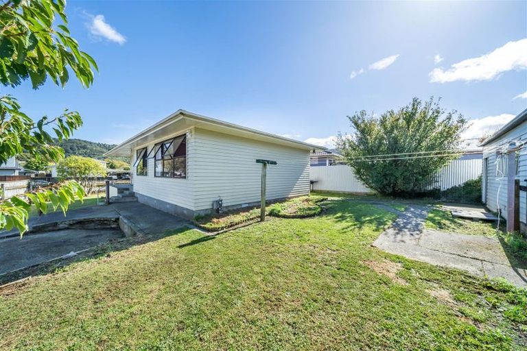 Photo of property in 8 Meremere Street, Wainuiomata, Lower Hutt, 5014