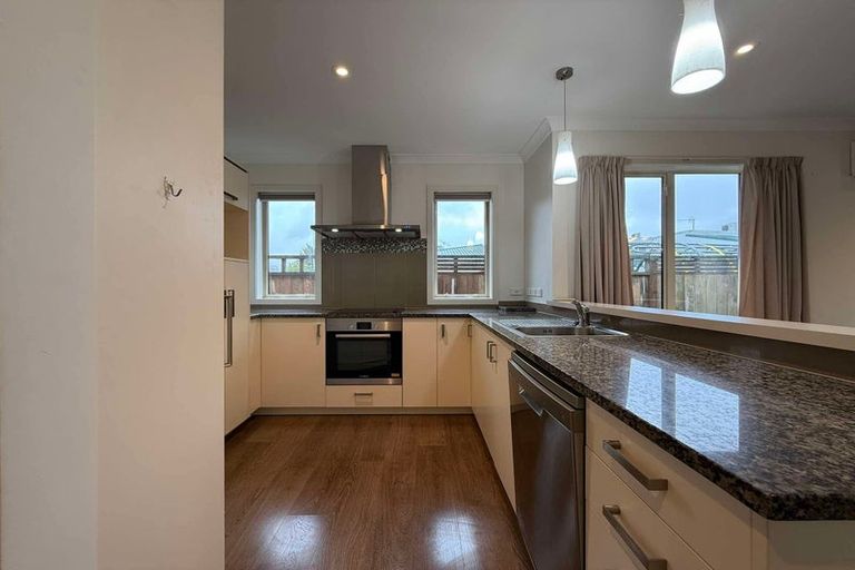 Photo of property in 18 Sinclair Street, Ebdentown, Upper Hutt, 5018