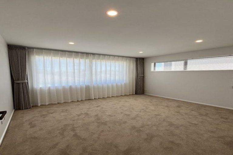 Photo of property in 130 Forrest Hill Road, Forrest Hill, Auckland, 0620