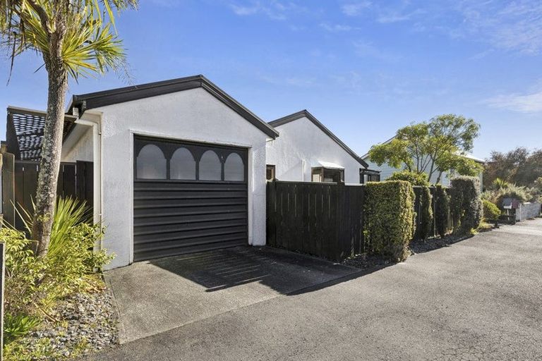 Photo of property in 1/122 Tasman Street, Nelson, 7010