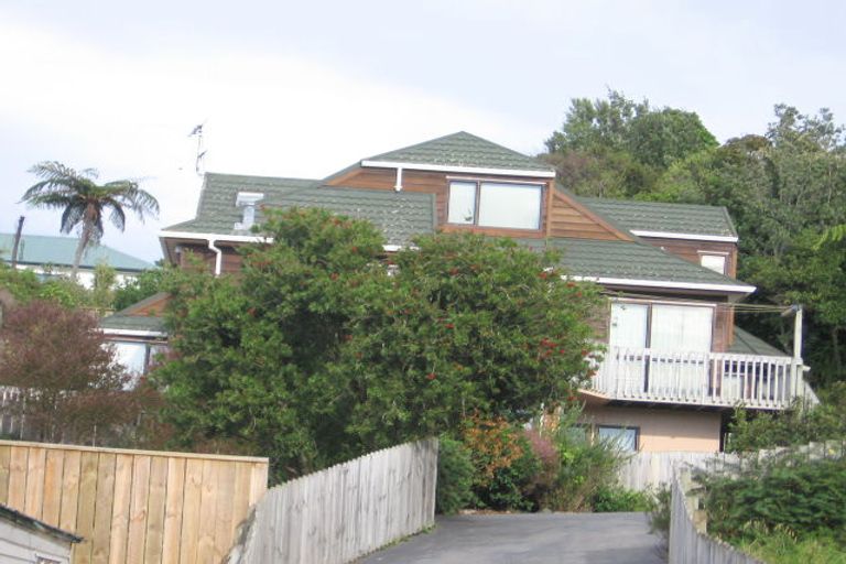 Photo of property in 1 Rimu Street, Tawa, Wellington, 5028