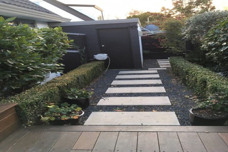 Photo of property in 52 Crofton Road, Harewood, Christchurch, 8051