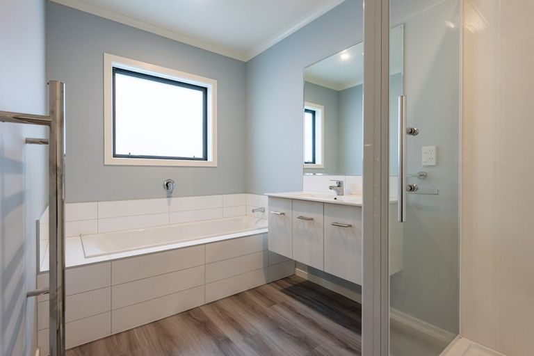 Photo of property in 40 Melksham Drive, Churton Park, Wellington, 6037