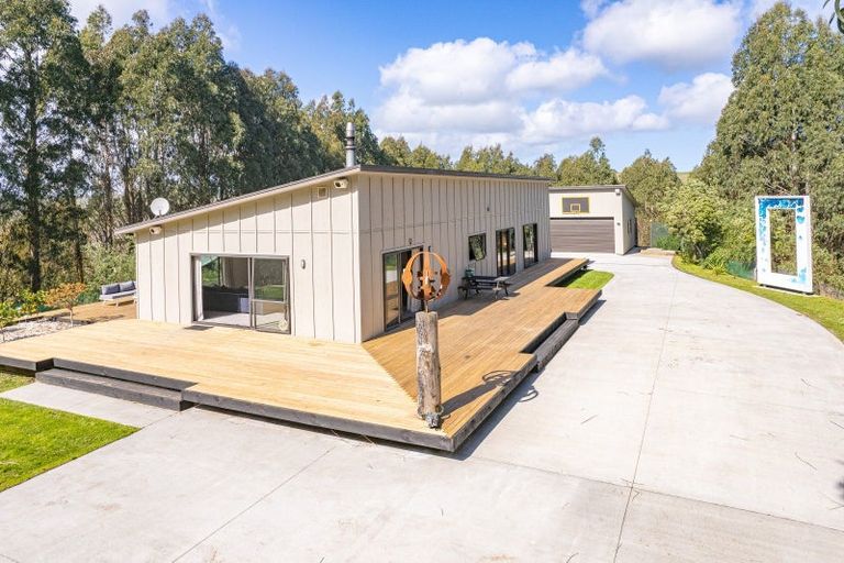 Photo of property in 673 No 3 Line, Okoia, Whanganui, 4582