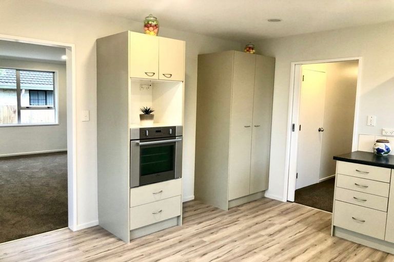 Photo of property in 33 Pensacola Crescent, Broomfield, Christchurch, 8042