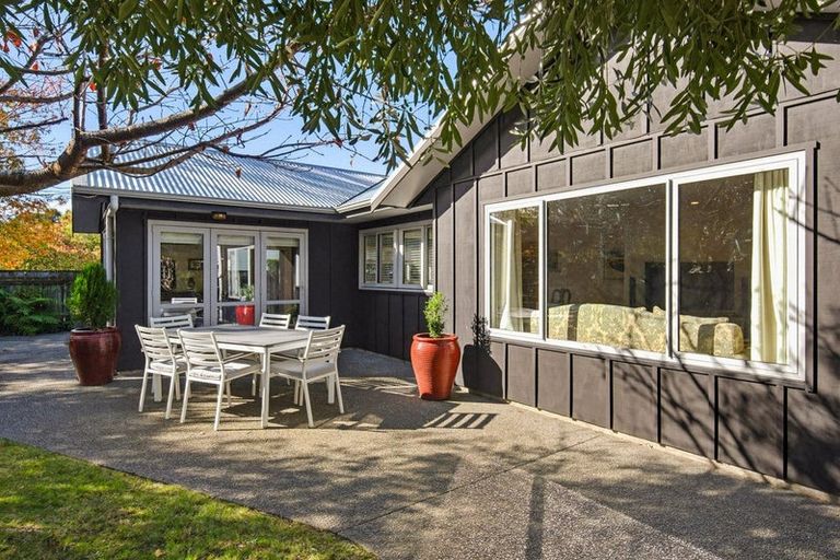 Photo of property in 8 River Glade, Waikanae, 5036