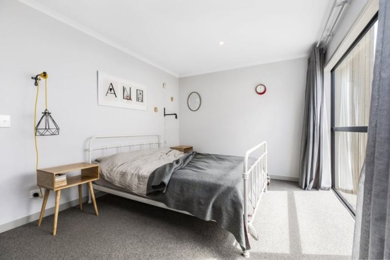 Photo of property in 10 Pheasant Lane, Hobsonville, Auckland, 0616